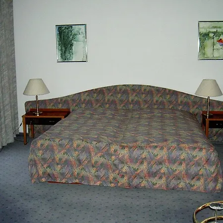 Hotel Club Praha Pruhonice